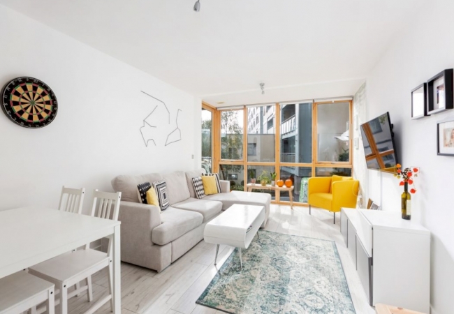 44 THE CLAYTON, GRAND CANAL DOCK,DUBLIN 4. D04H585